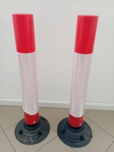 Słupek parkingowy blokujący SPRINTBACK | PCV, 75 cm, na stopie, uchylny